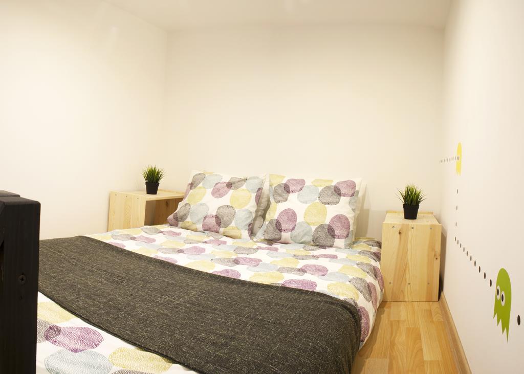 Home Apartment Near Blaha Lujza Square — Photos 1